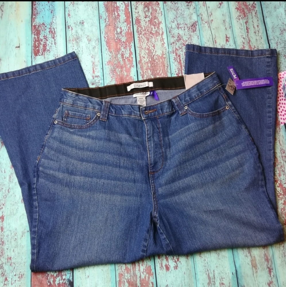🆕 Secret Slimmer Synergy Petite Curvy Jeans 20WP